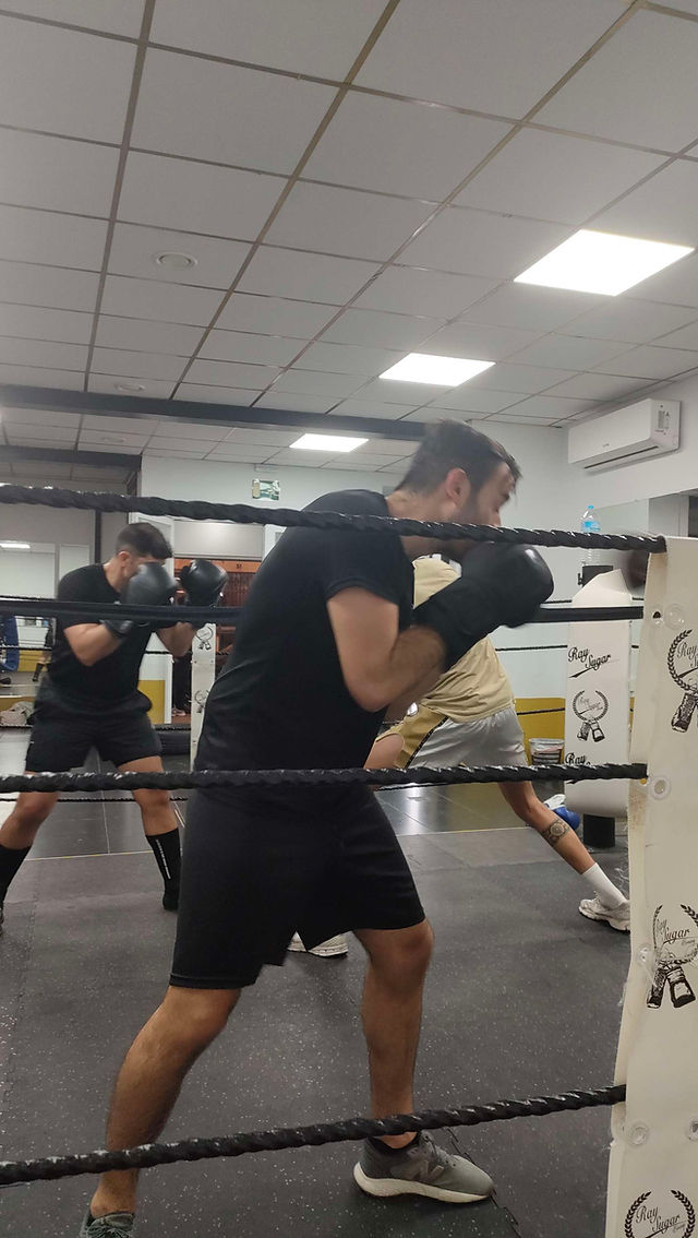 Fortaleza Boxig Díaz Gimnasio De Box Revisión Y Opiniones 14 Clases De Box Ale Boxing